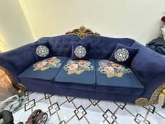 Sofa for urgent sale 0