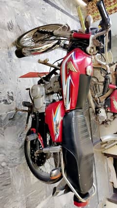 Honda 125CC 2016 all original