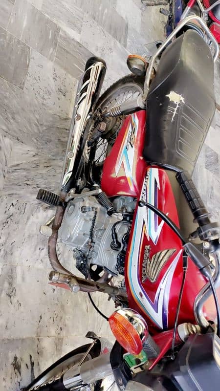 Honda 125CC 2016 all original 3