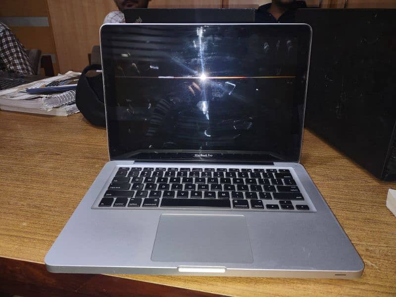 MACBOOK PRO Mint Condition 3