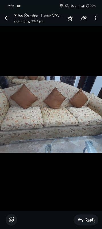 3+2+1 seater sofa with 6 cushions in nice condition 3