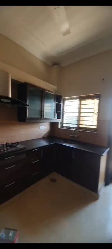 Like New Kanal Upper Portion Available For Family 1