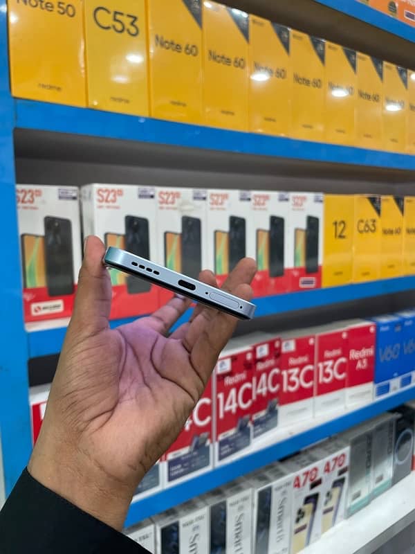 Realme 12 8GB 256GB 5000 mAh battery 80W charging 4