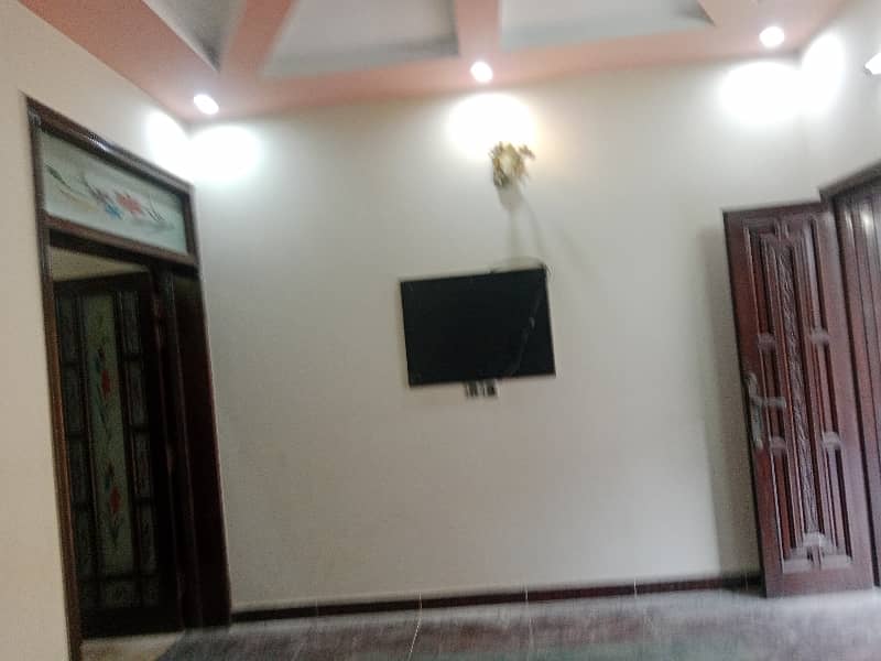 12 Marla Dubble storey house available for Rent in Eden Chowk township college Road Lahore 4