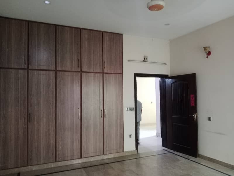 12 Marla Dubble storey house available for Rent in Eden Chowk township college Road Lahore 23