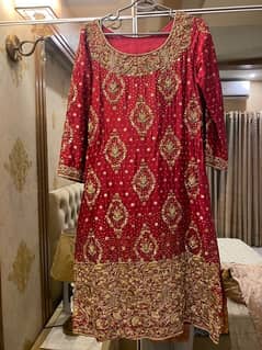 red bridal lehnga