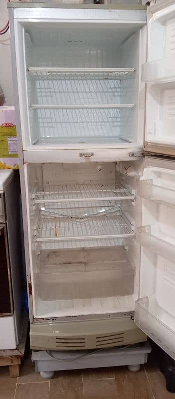 Pel Fridge for Sale Good Condition 2