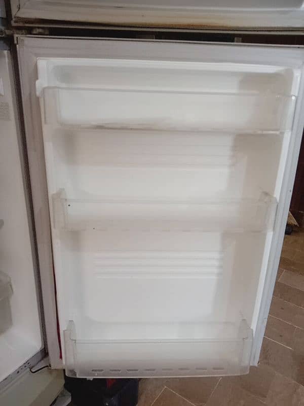 Pel Fridge for Sale Good Condition 4