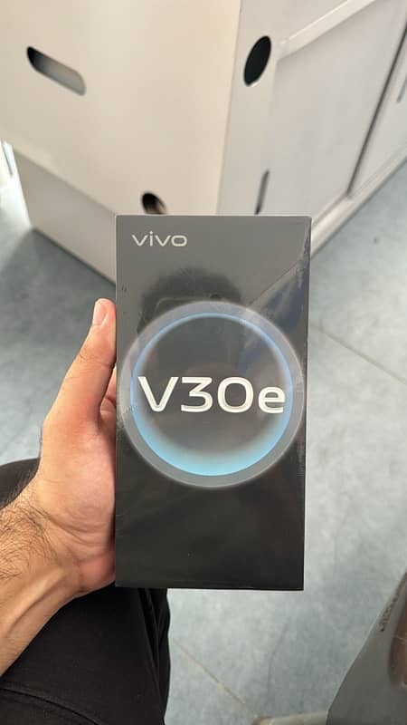 vivo oppo techno available on cash and installmemt 6