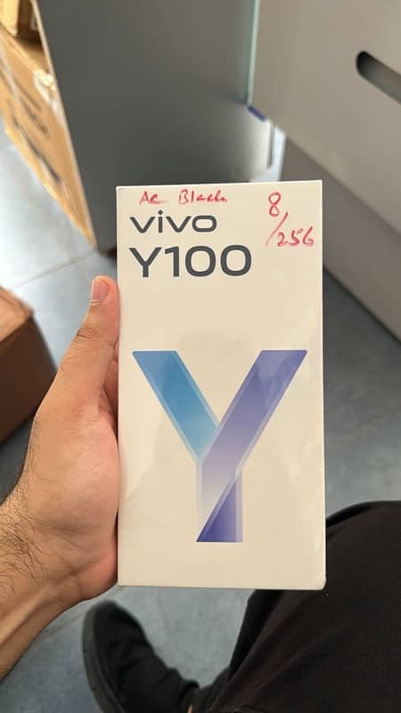 vivo oppo techno available on cash and installmemt 7