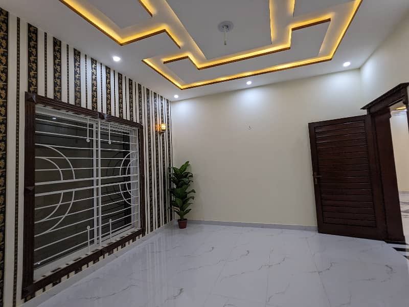 12 MARLA BRAND NEW Luxury Ultra-Modern Style Double Storey House Available For Sale In Johar Town Lahore Standard Dimension Vip Canal Location 4