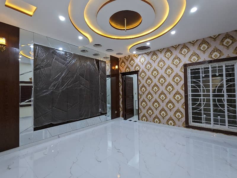 12 MARLA BRAND NEW Luxury Ultra-Modern Style Double Storey House Available For Sale In Johar Town Lahore Standard Dimension Vip Canal Location 9