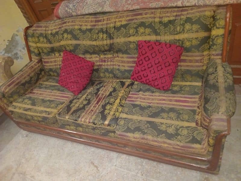 3 seater sofa for sale. 1