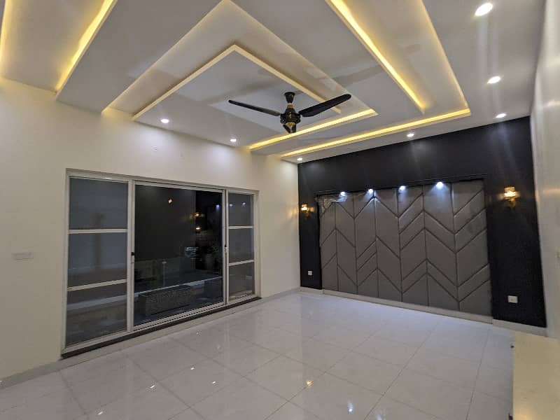 BRAND NEW VIP 1 KANAL Double Storey Double Unit Modern Stylish With Latest Accommodation Sami Commercial House Available For Sale In Main Boulevard Joher Town Lahore By Fast Property Services Lahore 2