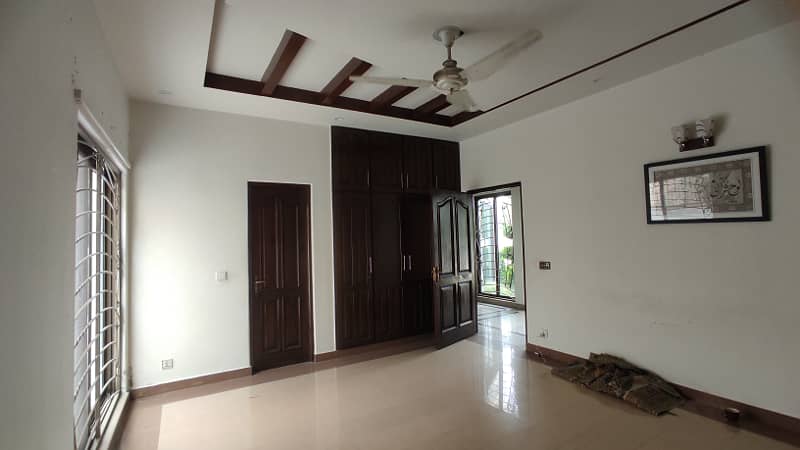 27 Marla Lower Portion Separate Gate Available For Rent 15