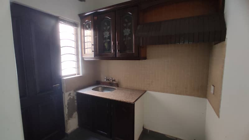 27 Marla Lower Portion Separate Gate Available For Rent 19