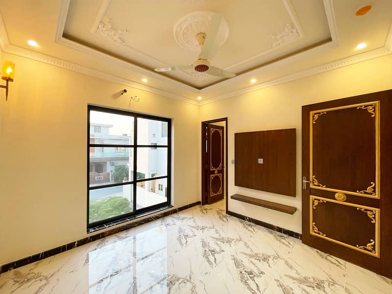 5 Marla Luxury House Available For RENT In DHA Phase 9 Town Lahore 16