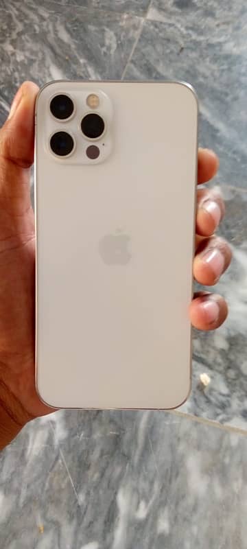 I phone 12 pro  128 Gp  with box non pta 0