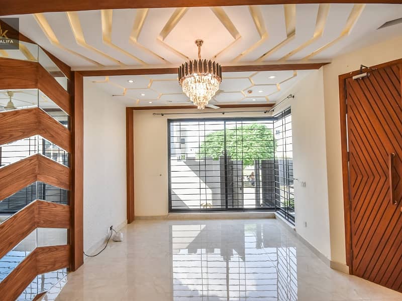 5 Marla Luxury House Available For RENT In DHA Phase 9 Town Lahore 6