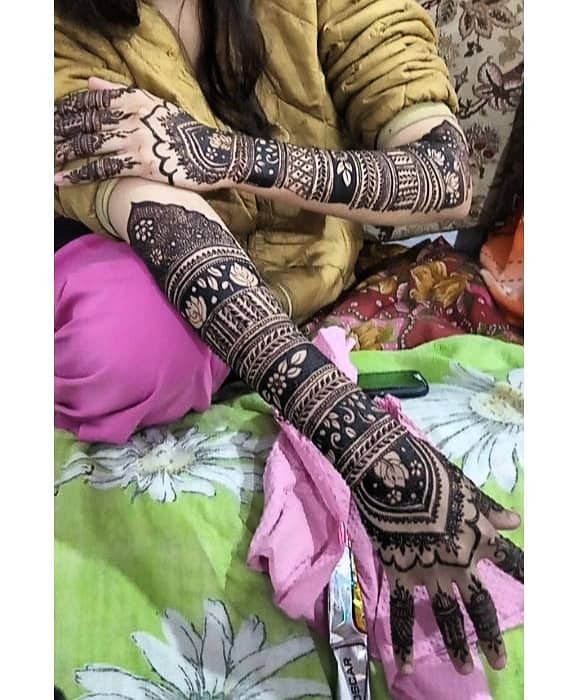 Bridal Mehndi Designs|Customised Dress Matching Mehndi Design 5