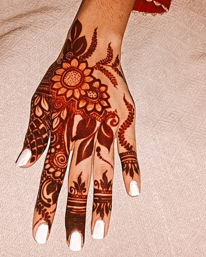 Bridal Mehndi Designs|Customised Dress Matching Mehndi Design 9