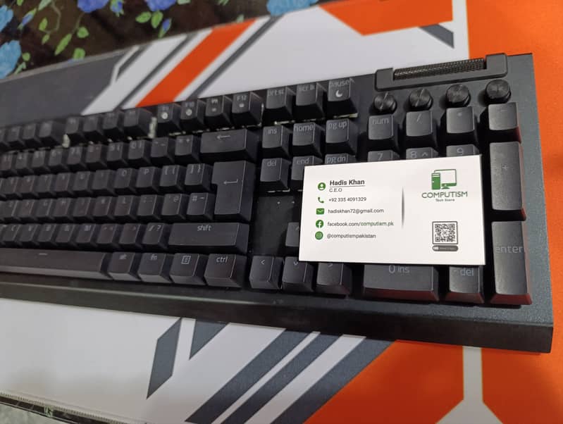 Razer BlackWidow V4 Mechanical Gaming Keyboard: Green Switches Tactile 7