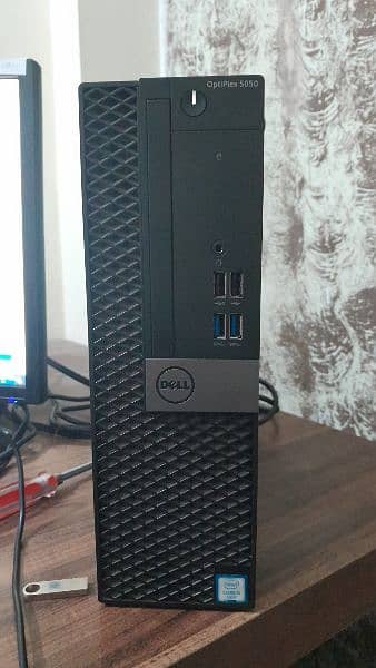 Desktop computer | Dell Core i5 7th generation  | LCD 22" | 2