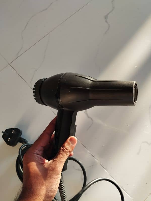 hair dryer 1