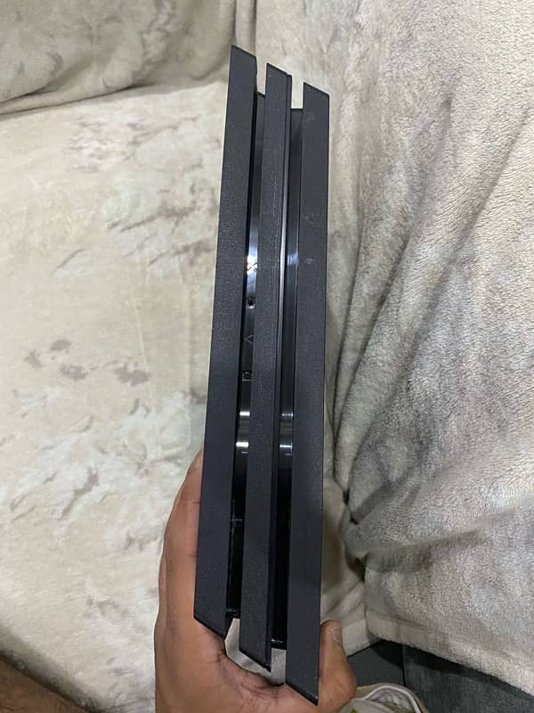 Ps4 Pro 1TB with 3 Controllers 3