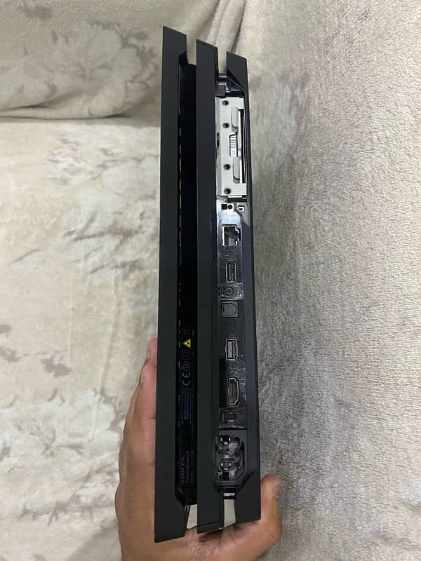 Ps4 Pro 1TB with 3 Controllers 4