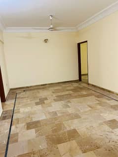 DHA phase 7 3bed drowning dining fully renovated 1st floor good location fimly building