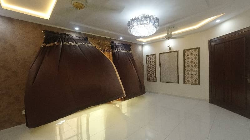 Ideal House For sale In DHA Phase 7 - Block X 5