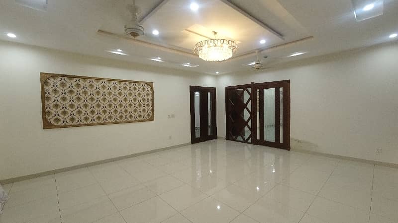 Ideal House For sale In DHA Phase 7 - Block X 19