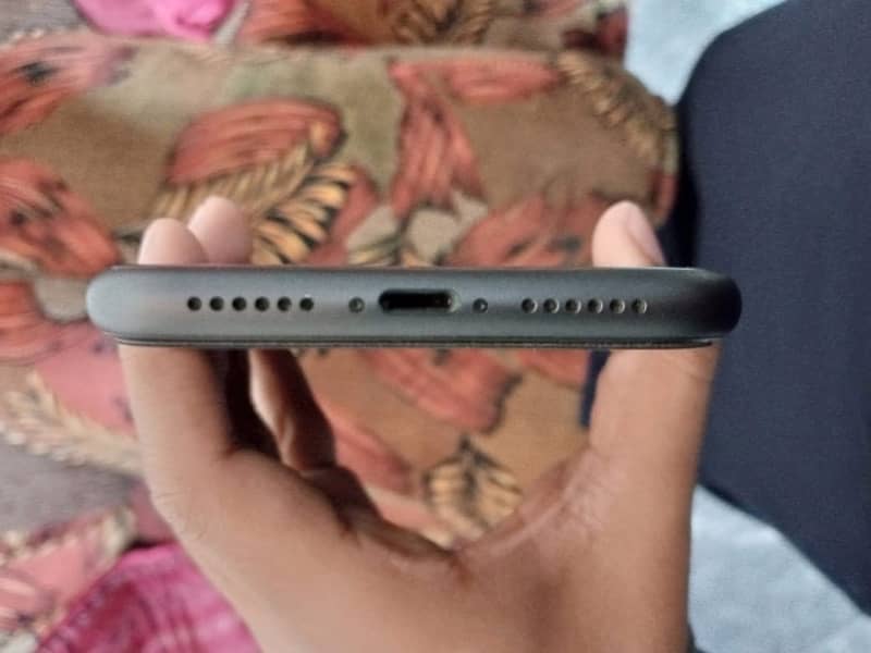 iPhone 11 non pta 128 GB 7