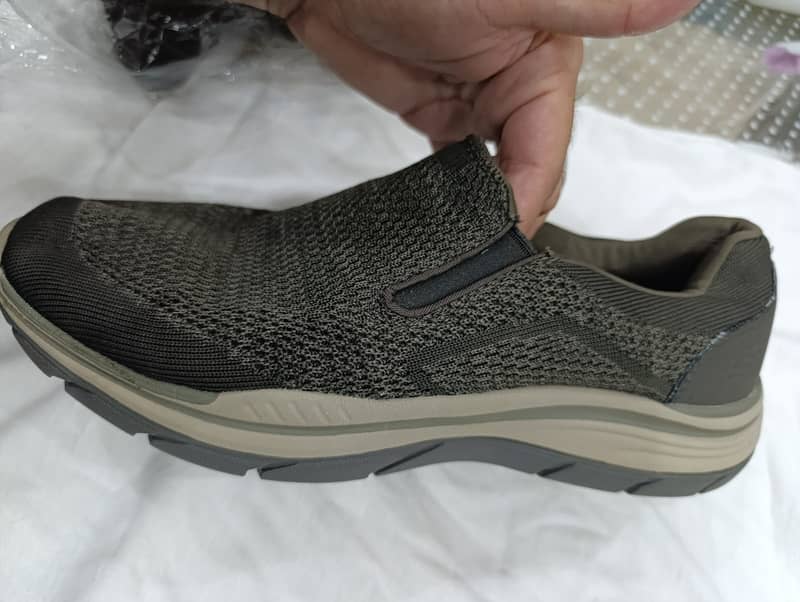 "Skechers Expected 2.0 Walking Shoes - Comfortable and Stylish" 4