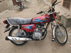 honda 125 sirf 10 din khreed ha khari kr di ha