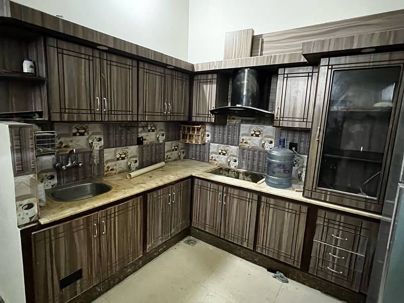 Flash Sale: High-Quality Used Kitchen Cabinets – Must Go NOW! 1