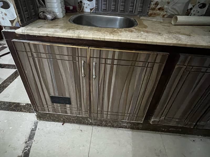 Flash Sale: High-Quality Used Kitchen Cabinets – Must Go NOW! 5