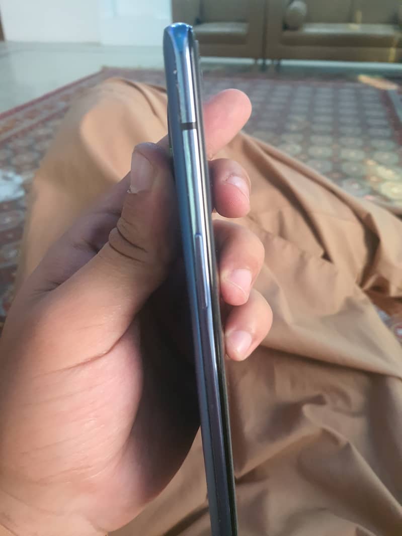 OnePlus 7t dual sim life time punch 4