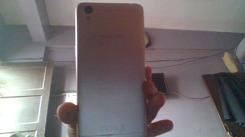 oppoA37 0