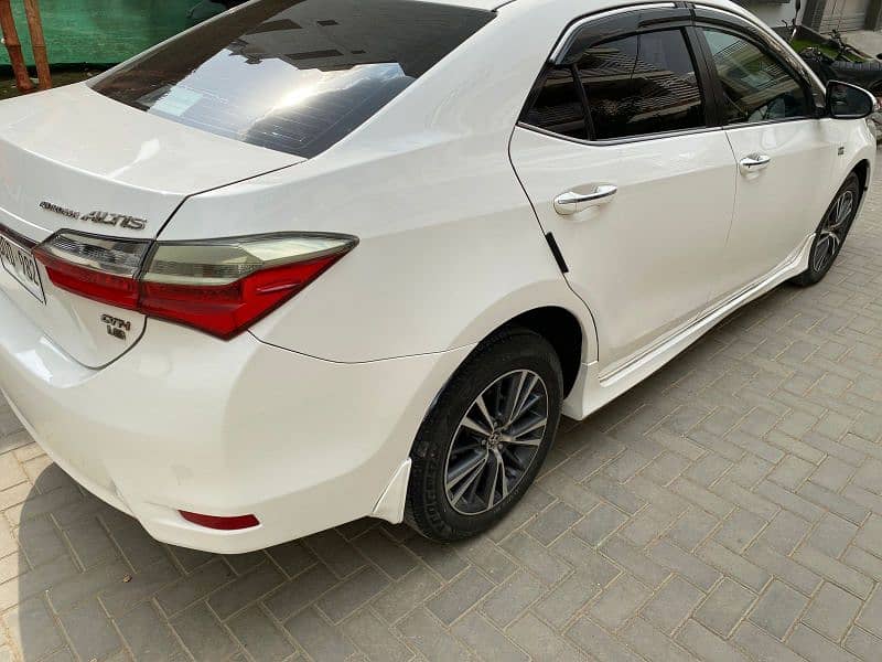 Toyota Corolla Altis 2019 18