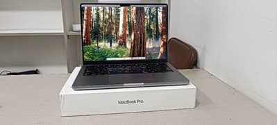 Apple MacBook Pro M1 14" 2021 With Box charger 0