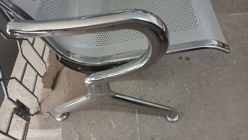 Steel 3 Seater Chair for sale 1