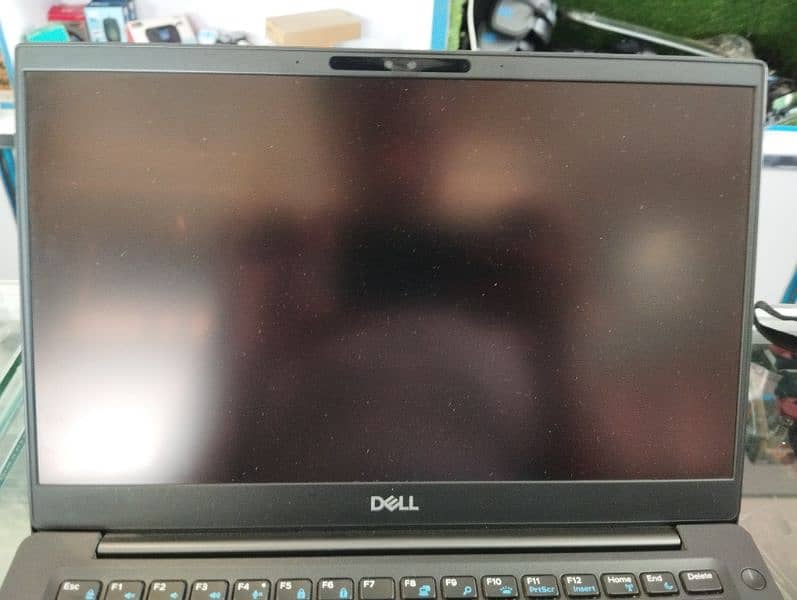 Dell 7390 i5, 8th Gen 7