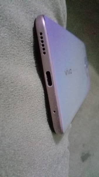 vivo s1pro. 8.128 full box 9/10condition 3