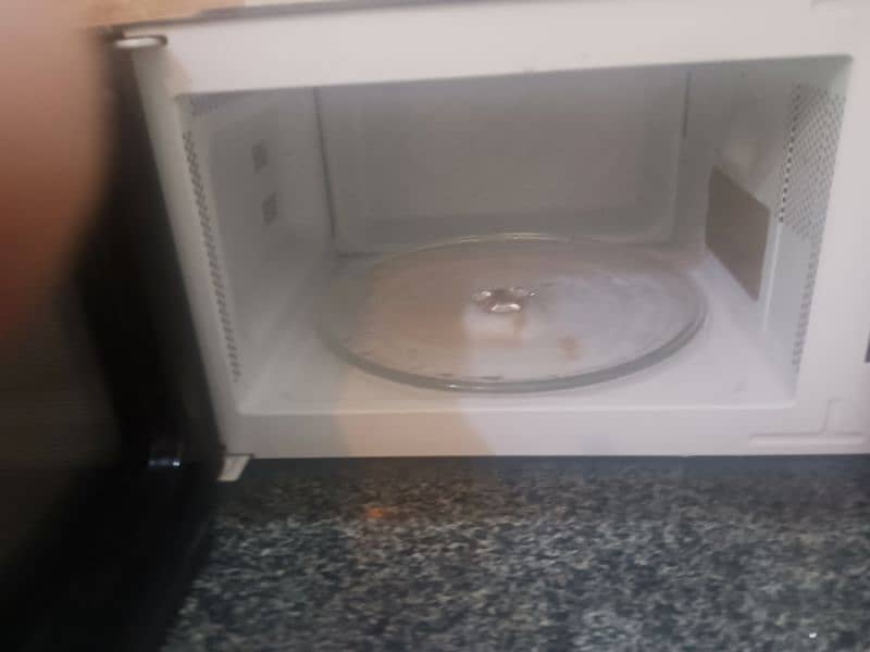 For sale siltly used hair mini oven Neat amd clean 2