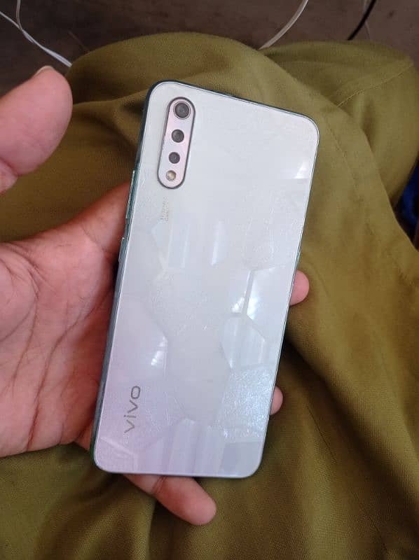 vivo s1 6