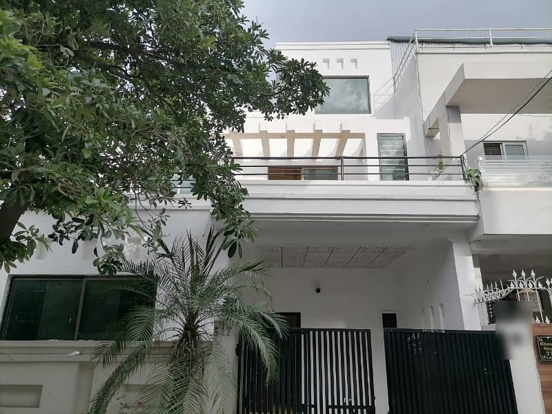 A Stunning House Is Up For Grabs In State Life Phase 1 - Block A Lahore 1