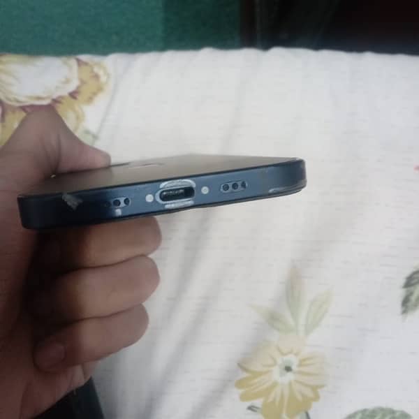 iPhone 12 jv 10/10 condition 1