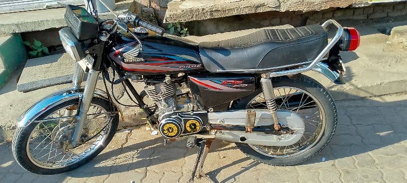 Honda 125 model 15 used able 1